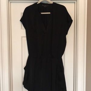 BANANA REPUBLIC black silk dress with pockets!